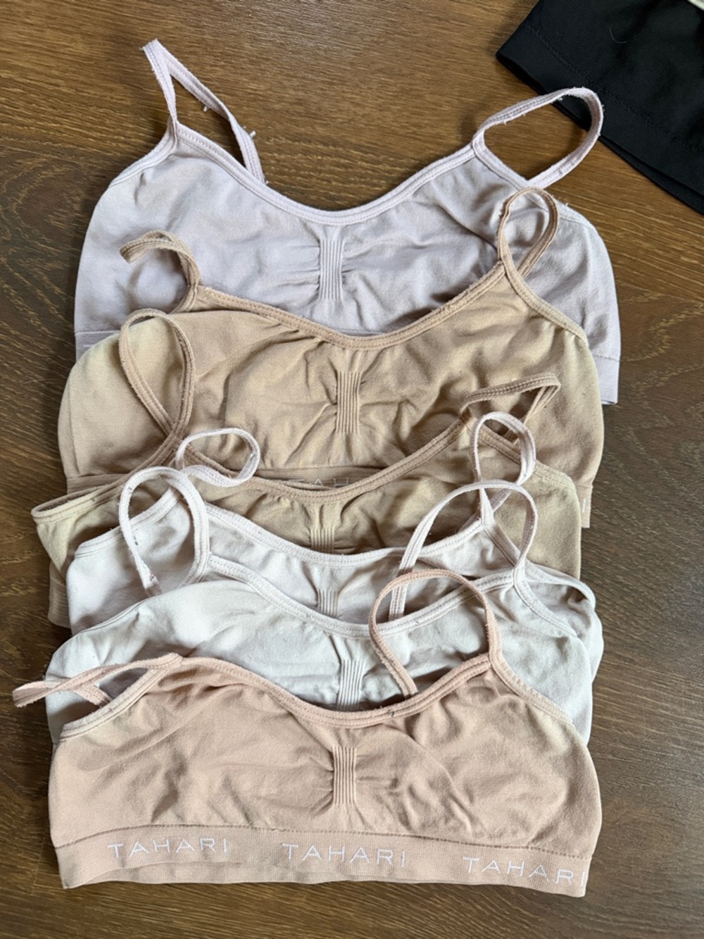 Girls sports bras - Picture 4 of 5